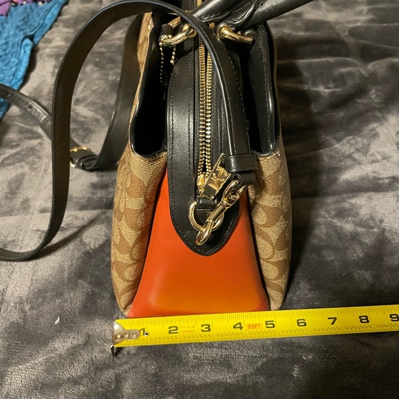 Coach!!!! Excellent condition!!! - Picture 2 of 2